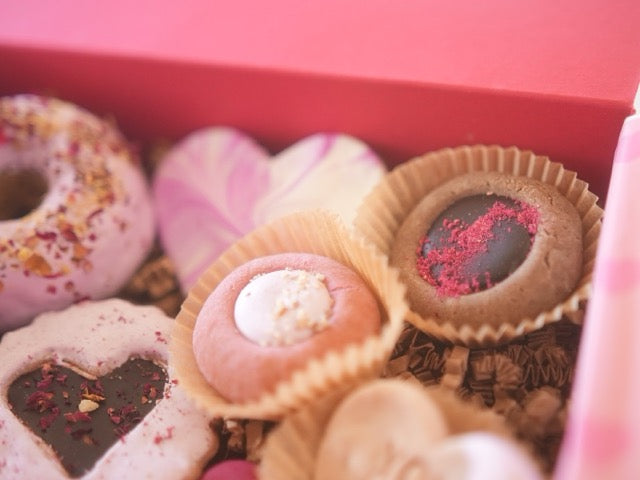 CANINE Valentine's Box 🐾